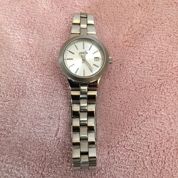 Fossil Watch Width Across Face 1 1/8 Inch